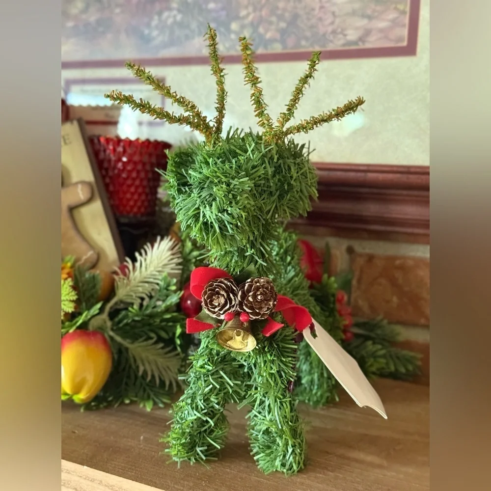 1998 Festive Green Reindeer Topiary with Pinecone Accent NEW
